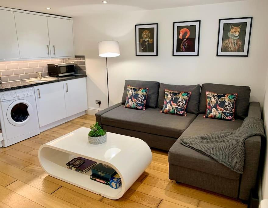 Modern, Period Property With Parking - Located Near Uni, Hospital & Town Centre Ридинг Экстерьер фото